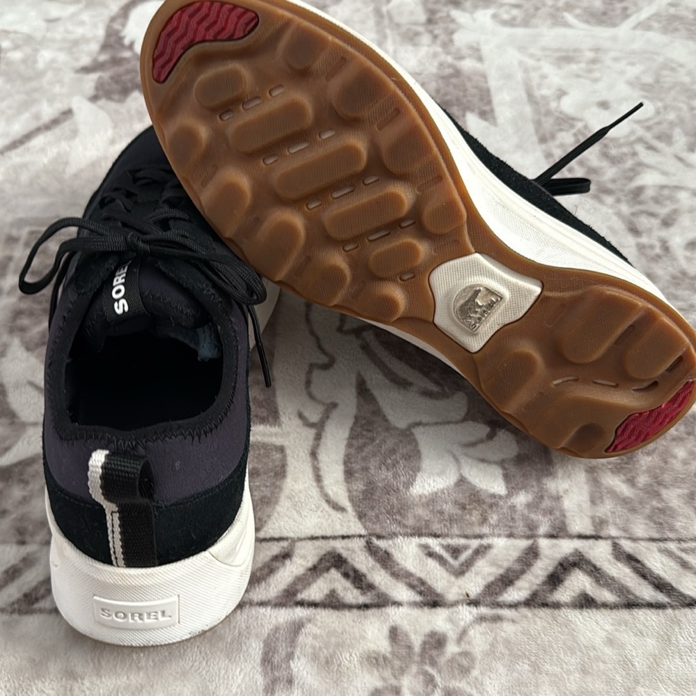 Sorel Black/White Women's Sneakers / perfect for travel! - Picture 5 of 5